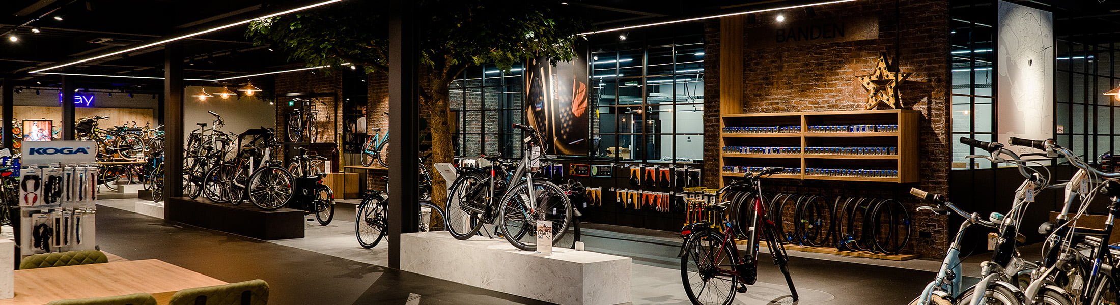 Multibrand store winkelinrichting Kees de Mooij - interieur fietsenwinkel